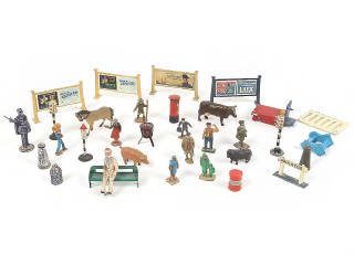 Lot 26 - DIVERS (33)