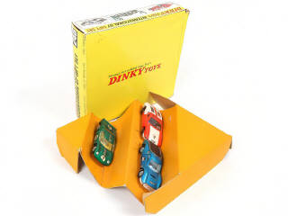 Lot 227 - DINKY TOYS (GB) (1)