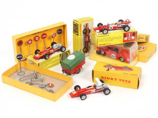 Lot 308 - DINKY TOYS (FRANCE) (8)