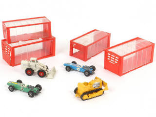 Lot 243 - DINKY TOYS (GB) (4)