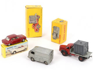 Lot 297 - DINKY TOYS (FRANCE) (3)