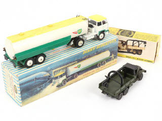 Lot 292 - DINKY TOYS (FRANCE) (2)