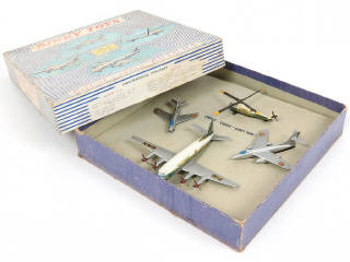 Lot 281 - DINKY TOYS (FRANCE) (1)