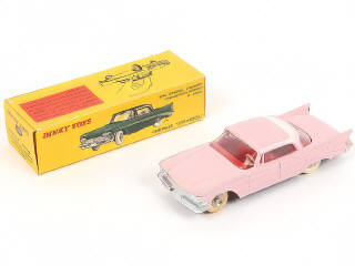 Lot 262 - DINKY TOYS (FRANCE) (1)