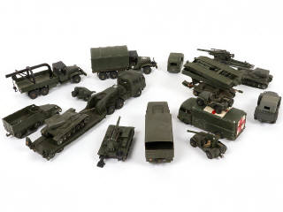 Lot 258 - DINKY TOYS (GB) (16)