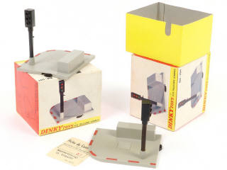 Lot 291 - DINKY TOYS (FRANCE) (2)