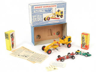 Lot 243 - DINKY TOYS (3)