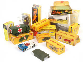 Lot 241 - DINKY TOYS (GB) (14)