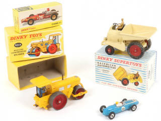 Lot 244 - DINKY TOYS (3)