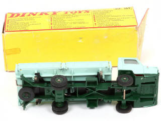 Lot 271 - DINKY TOYS (FRANCE) (1)