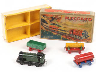 Lot 253 - DINKY TOYS (FRANCE) (1)