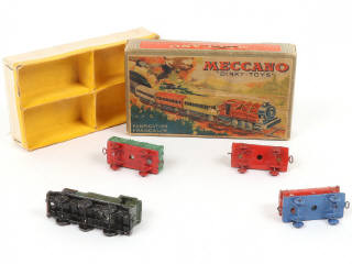Lot 253 - DINKY TOYS (FRANCE) (1)