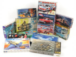 Lot 10 - DIVERS (14)