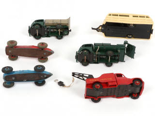 Lot 317 - DINKY TOYS (FRANCE) (6)
