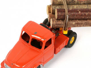 Lot 287 - DINKY TOYS (FRANCE) (2)