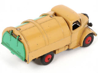 Lot 233 - DINKY TOYS (GB) (1)