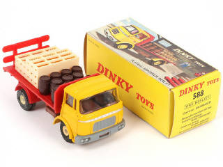 Lot 270 - DINKY TOYS (FRANCE) (1)