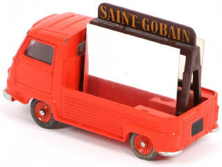 Lot 263 - DINKY TOYS (FRANCE) (1)