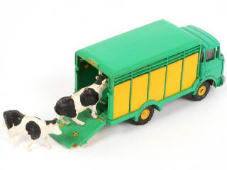 Lot 269 - DINKY TOYS (FRANCE) (1)