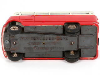 Lot 262 - DINKY TOYS (FRANCE) (1)