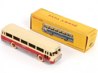 Lot 302 - DINKY TOYS (FRANCE) (3)