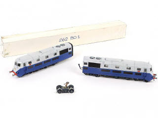 Lot 21 - DIVERS 'HO' (1)