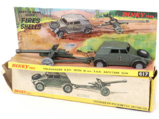 Lot 257 - DINKY TOYS (GB) (1)