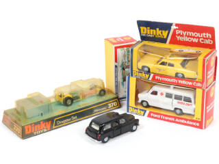 Lot 279 - DINKY TOYS (GB) (4)