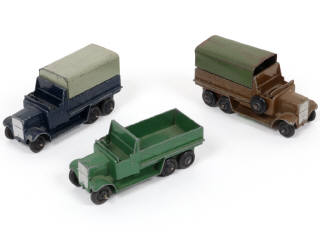 Lot 278 - DINKY TOYS (GB) (3)