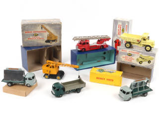 Lot 295 - DINKY TOYS (6)
