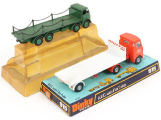 Lot 273 - DINKY TOYS (GB) (2)