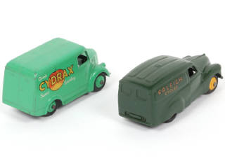 Lot 265 - DINKY TOYS (GB) (2)