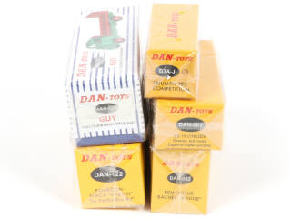Lot 221 - DAN-TOYS (FRANCE) (5)