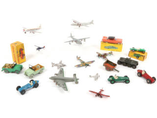 Lot 113 - DIVERS (19)