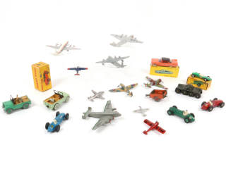 Lot 113 - DIVERS (19)