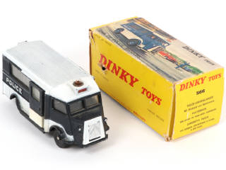 Lot 304 - DINKY TOYS (FRANCE) (1)