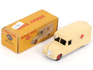 Lot 245 - DINKY TOYS (GB) (1)