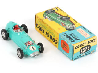 Lot 142 - CORGI TOYS (GB) (1)