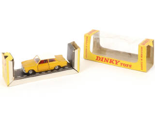 Lot 247 - DINKY TOYS (GB) (1)