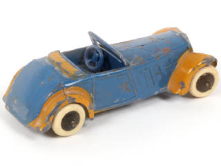 Lot 298 - DINKY TOYS (FRANCE) (1)
