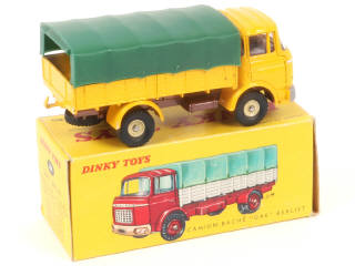 Lot 305 - DINKY TOYS (FRANCE) (1)