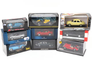 Lot 80 - DIVERS (9)