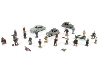 Lot 121 - DIVERS (26)