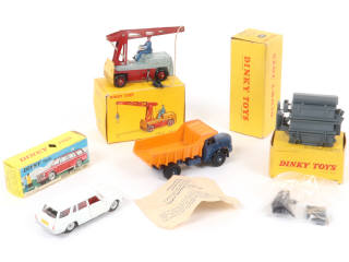 Lot 324 - DINKY TOYS (FRANCE) (4)
