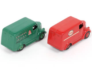 Lot 263 - DINKY TOYS (GB) (2)