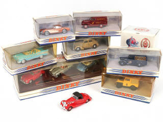 Lot 104 - DINKY MATCHBOX (GB) (8)