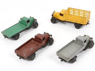 Lot 215 - DINKY TOYS (GB) (4)