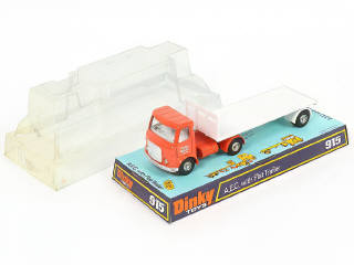 Lot 173 - DINKY TOYS (GB) (1)