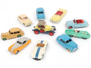 Lot 221 - DINKY TOYS (GB) (10)
