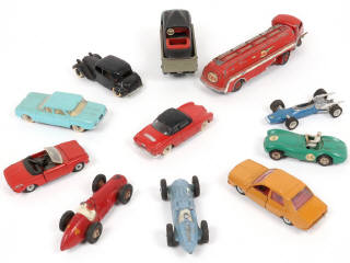 Lot 262 - DINKY TOYS (FRANCE) (12)